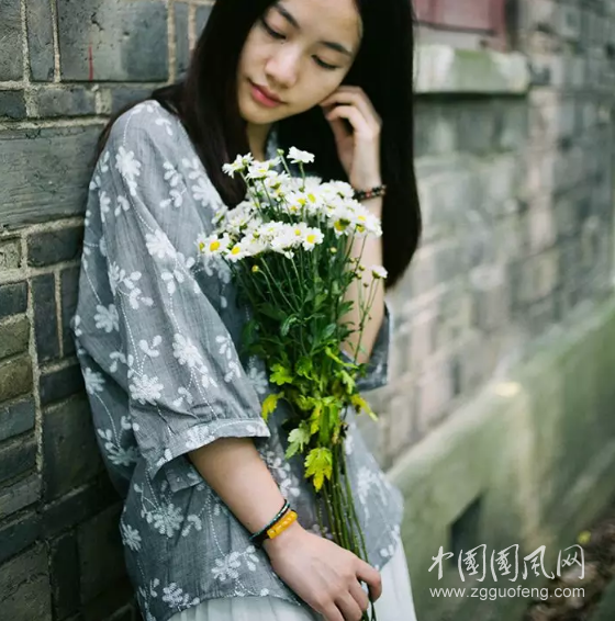  万  叶  千  声