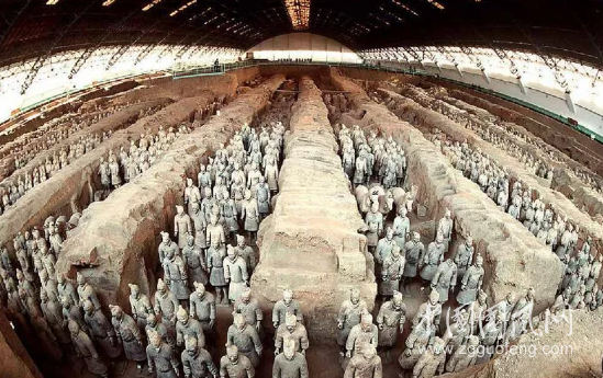 东 方 神 曲