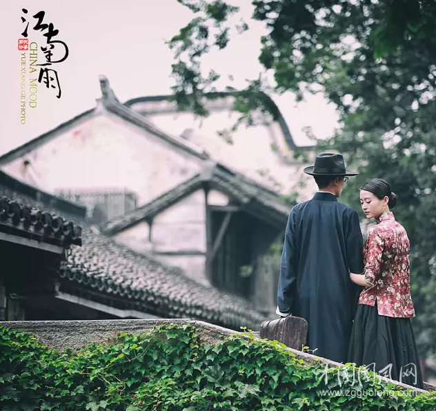  爱    情