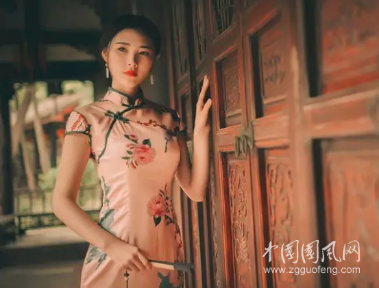  十四行爱情诗