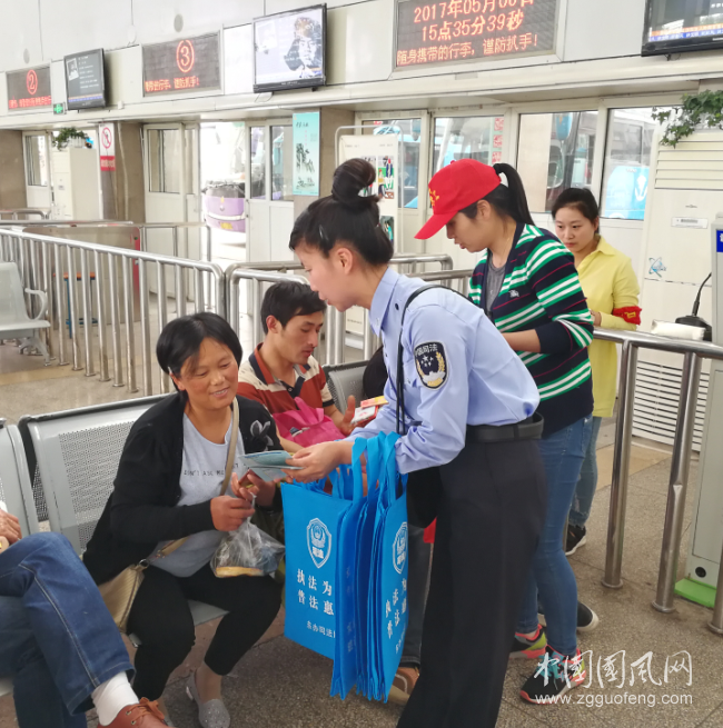 淮北市东办司法所开展“法律援助、为您护航”宣传活
