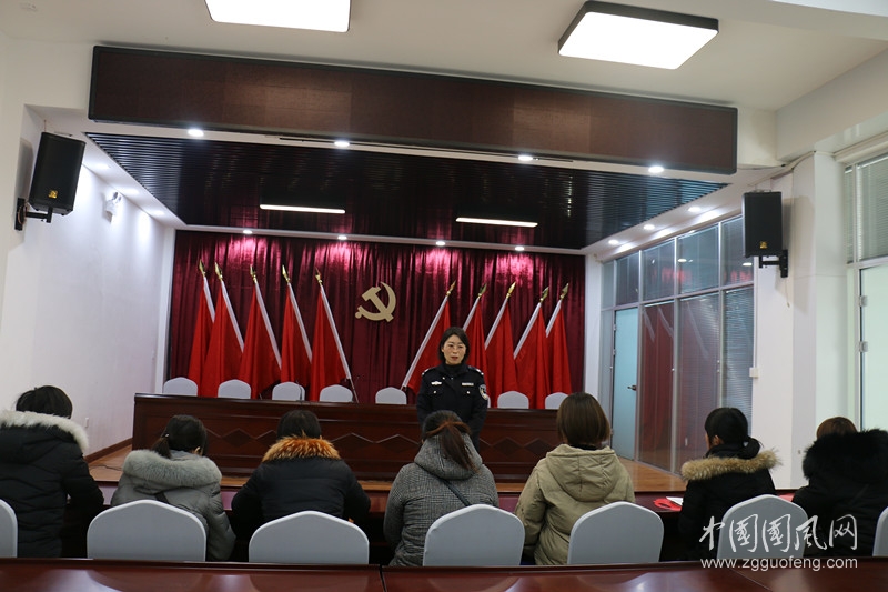 任圩司法所与女性社区服刑人员共庆“妇女节”