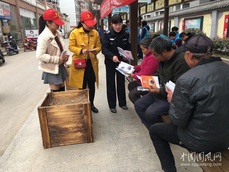 东山司法所：弘扬雷锋精神，法援与你同行
