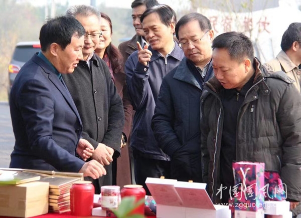 3c4c062a0cc6ef845f73ad88ff5dc3f_副本.jpg