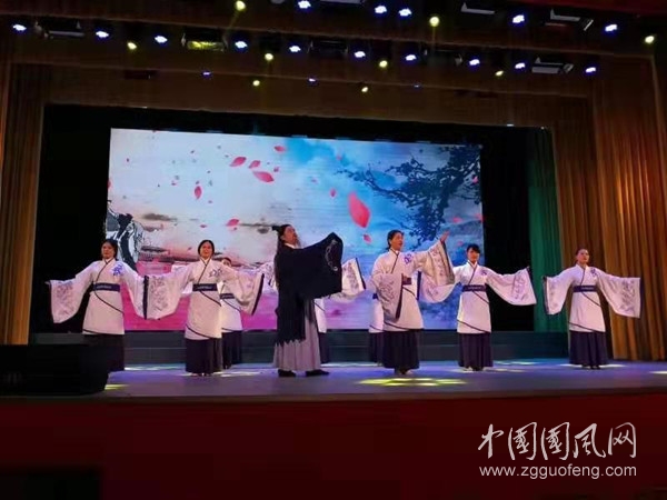  弘扬经典颂祖国，礼赞华夏继初心