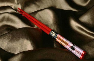 筷子应定期消毒3个月换一次