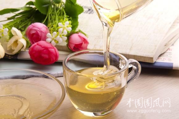 蜂蜜到底是早上喝，还是晚上喝