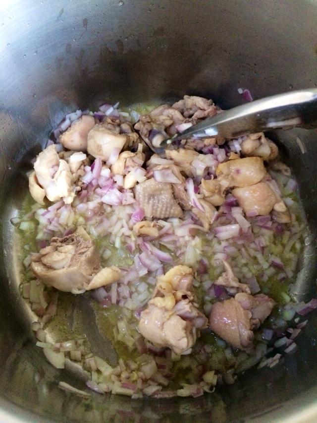 自己在家做的咖喱鸡腿饭,吃过的人都说比饭店做得好吃