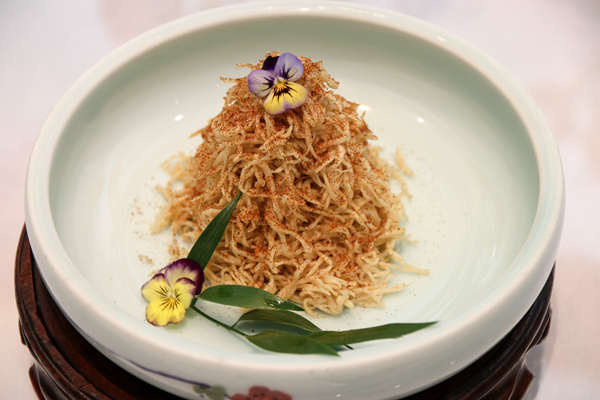 虾子捞茭白