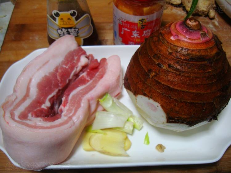 南乳扣肉的做法步骤1