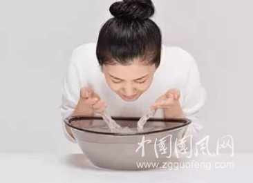 用白醋洗脸会变白吗？用啤酒洗脸能收缩毛孔？