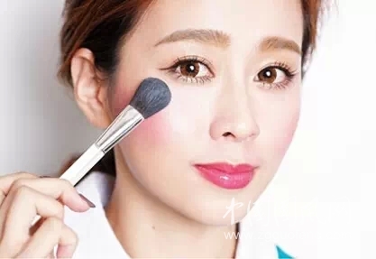 腮红怎么画？不同脸型要选对