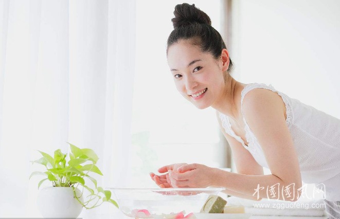 茶水也能养出好皮肤 茶水养肤要这样做