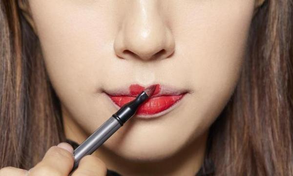 肤色偏黄妹子必备的口红色号