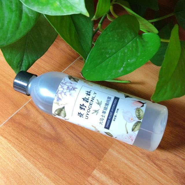 适合敏感性肌肤使用的爽肤水