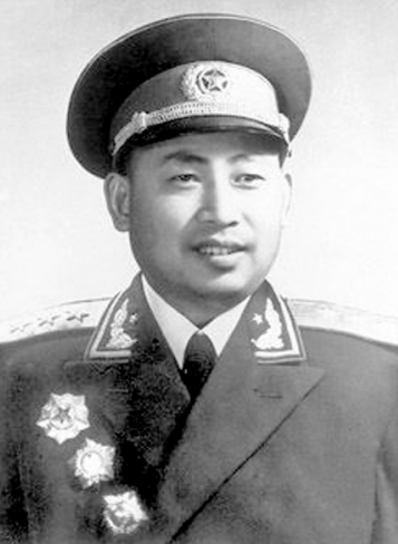 16岁就被邓小平看中的是哪位开国上将