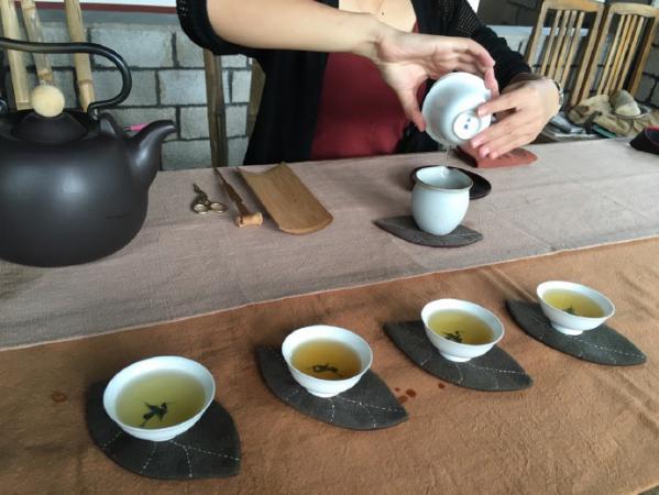 隔夜热茶 隔夜热茶