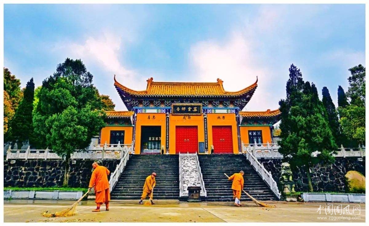 （小雨丝327）山   寺
