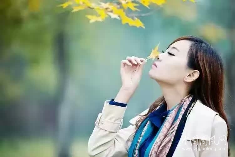 【一笺心语，对秋吟】    文/崔莹
